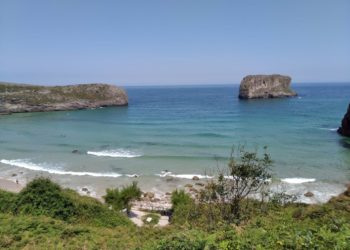 Cantabria usa por error la imagen de una playa asturiana en una campaña turística
