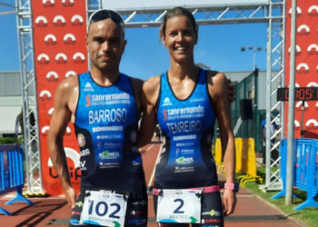 Fernando Barroso y Beatriz Tenreiro ganan el XXVIII Triatlón CNSO