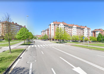 El motorista acusado de atropellar a una mujer en un paso de peatones de Gijón, a juicio este jueves