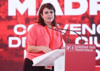 «Machista, retorcido y mala persona», Adriana Lastra responde a Feijóo