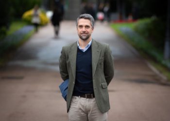 El periodista Carlos Franganillo, ‘Embajador de la Sidra de Asturias solidaria 2022’