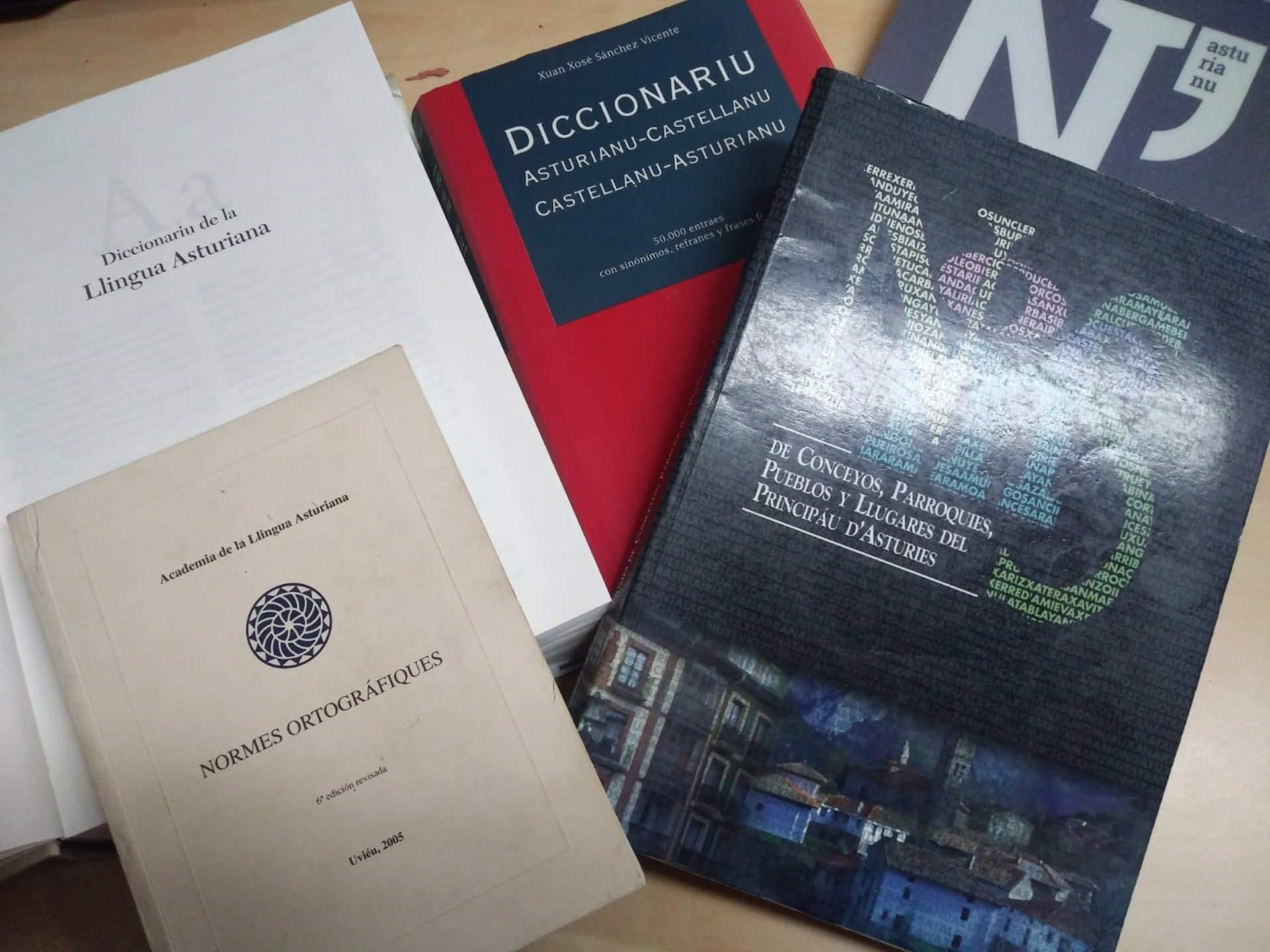 El Principado y la FACC lanzan el plan 'Falamos' para impulsar la