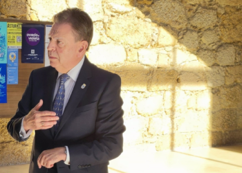 Canteli defiende la ampliación del horario de las casetas y destaca el «gran éxito» de San Mateo: «Oviedo es un hervidero de fiesta»