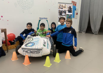 HARS (Honesto, Activo, Rápido, Smart), así es el coche que han montado estos niños de Las Regueras