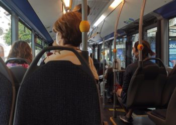 Detenido un hombre de 75 años por abusar sexualmente de dos mujeres el autobús urbano de Oviedo