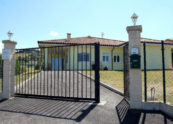 El Principado desaloja la residencia de La Pedrera (Gijón) por incumplimientos reiterados