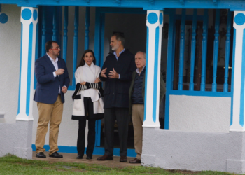 Barbón da positivo en COVID y suspende su agenda pública