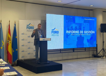 Pumares afirma en el V Congreso de Foro que ganarán las municipales en Gijón