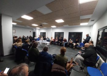 La mesa “Unidad de Acción Vial de Jove” acuerda impulsar medidas para protestar contra la falta de presupuesto para el vial de Jove