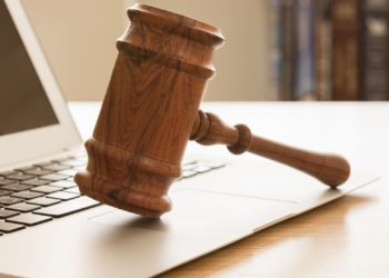 Hacienda subasta 52 terrenos, pisos y locales en Asturias