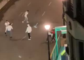 Vídeo: nueva pelea a las puertas de «El Bunker»