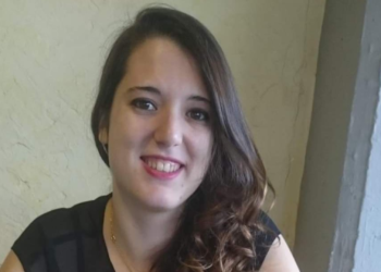 Olaya Suárez: «En Podemos llevan matándonos desde que nacimos, pero llegan las elecciones y seguimos resistiendo»