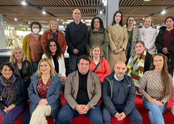 Las participantes en el Programa 360 realizan una mentoría en el Centro Comercial Los Fresnos