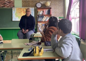 miGijón sub18 | Alumnos de 5º del CP Los Campos entrevistan a su profesora