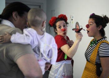 Los payasos de hospital reivindican su papel: «Esto es un trabajo»