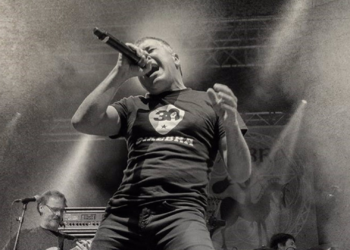 Una exposición en el Antiguo Instituto de Gijón recorre los 35 años de vida de Dixebra