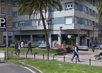 Dos hombres atracan una sucursal bancaria en El Llano