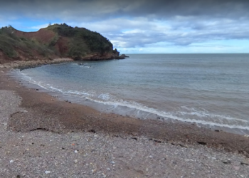 Encuentran el cuerpo sin vida de una mujer de avanzada edad en la playa de Rebolleres (Candás)