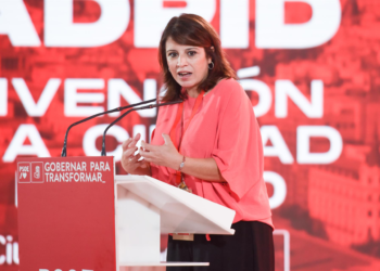 Adriana Lastra ya es madre de su primer hijo