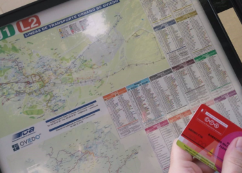 La tarjeta ConeCTA para viajar por toda Asturias por 30 euros al mes se mantiene en 2023