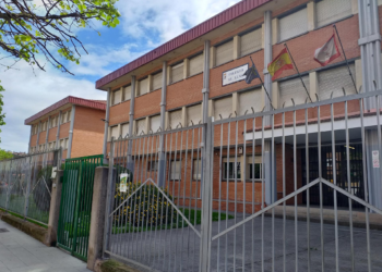 Nuevas Generaciones advierte sobre «actos vandálicos y botellones» en varios colegios públicos de Gijón