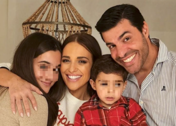 Paula Echevarría felicita la Navidad en familia