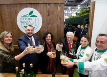 Barbón visita FITUR: «La demora en la variante es una mala noticia, pero no podemos arriesgar la seguridad»