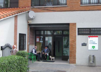 Foro alerta sobre el estado del centro de mayores de Contrueces