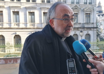 El Arzobispo de Oviedo, Jesús Sanz Montes, reza «por las víctimas de Algeciras»