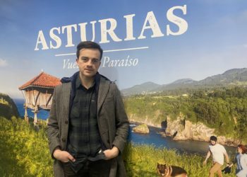 Juan Ponte: «El Principado debería dirigir la estrategia turística, cosa que no está haciendo»