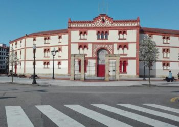 Ciudadanos denuncia el estado «de abandono» de la plaza de toros de Gijón