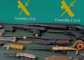 La Guardia Civil detiene a un hombre por amenazas a una mujer e incauta diversas armas prohibidas