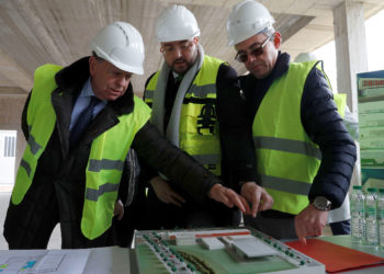 Barbón a Canteli: «Parar el traslado de Minas sería intervenir en la autonomía universitaria»