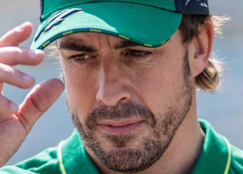 Fernando Alonso y Kimoa lanzan la FA Aston Martin F1 Collection