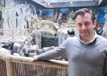 Alejandro Beneit: «El éxito del Acuario de Gijón se basa en el trabajo en equipo»
