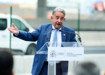 Revilla pedirá la gratuidad de los cercanías como compensación por la «chapuza» de los trenes