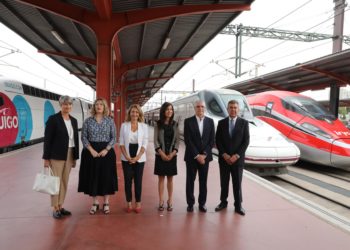 Dimiten el presidente de Renfe y la secretaria de Estado por el error de los trenes