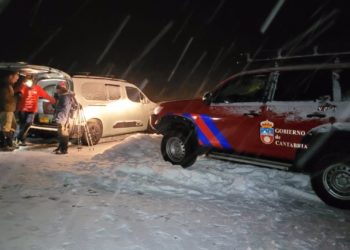 Dos asturianos rescatados en los Picos de Europa
