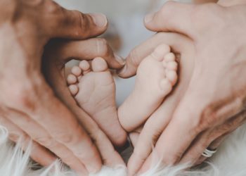 Asturias concede 632 nuevos cheque bebé