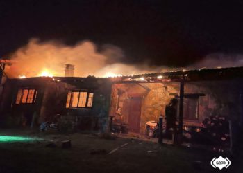 Desatado un incendio en una vivienda en Siero