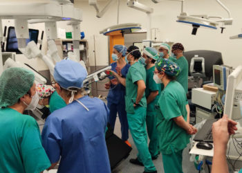 Luis Rodríguez, jefe de Urología de Cabueñes: «Esperamos que los ‘Da Vinci’ ayuden a reducir las listas de espera»