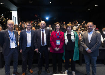 Cofiño inaugura el Esgrem