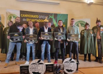 Salvador Ondó, pentacampeón del Campeonato Oficial de Escanciadores