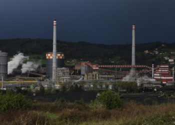 Arcelor anuncia a los sindicatos un nuevo ERTE mientras evalúa si el horno se puede reparar