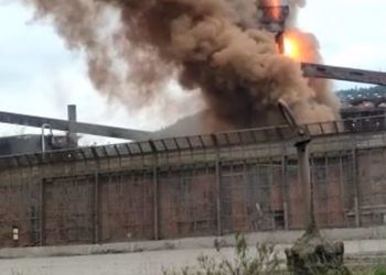 Desatado un gran incendio en Arcelor