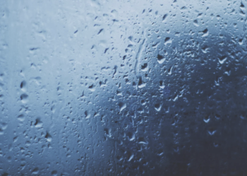 Lluvias débiles y chubascos dispersos este domingo