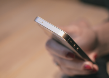 Piden 2 años de prisión para el acusado de grabar a una mujer en los baños de Los Prados