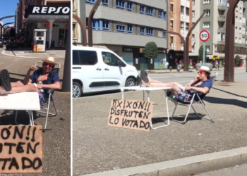 Pipas, bermudas, sombrero y un cartel: ‘Xixón, disfruten lo votado’
