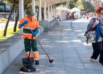 3.634 admitidos realizarán el domingo el examen teórico para las plazas fijas de peones de limpieza y jardinería de EMULSA