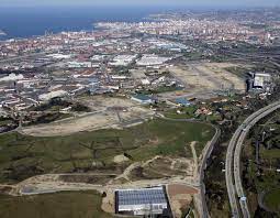 Prorrogado el proyecto de construcción de 5 naves en Lloreda